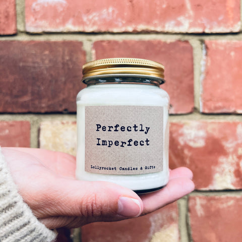 PERFECTLY IMPERFECT CHRISTMAS SCENTED CANDLE