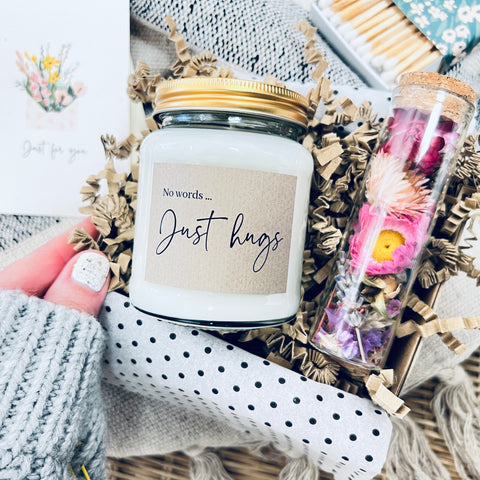 No words, just hugs Candle & Dried Flower Gift Set